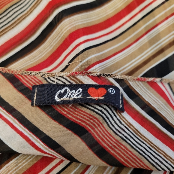 Slim Fit Sheath Blouse - Picture 7 of 7